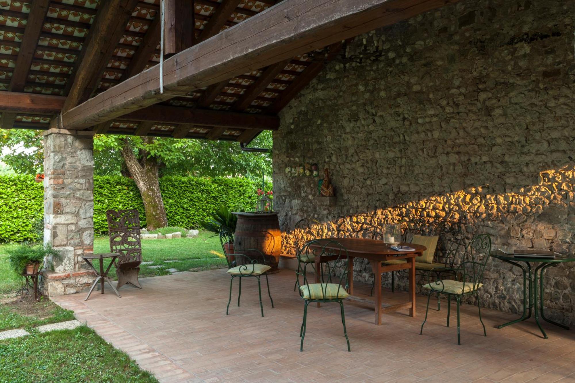 B&B La Casa Del Sole Manzano Exteriör bild