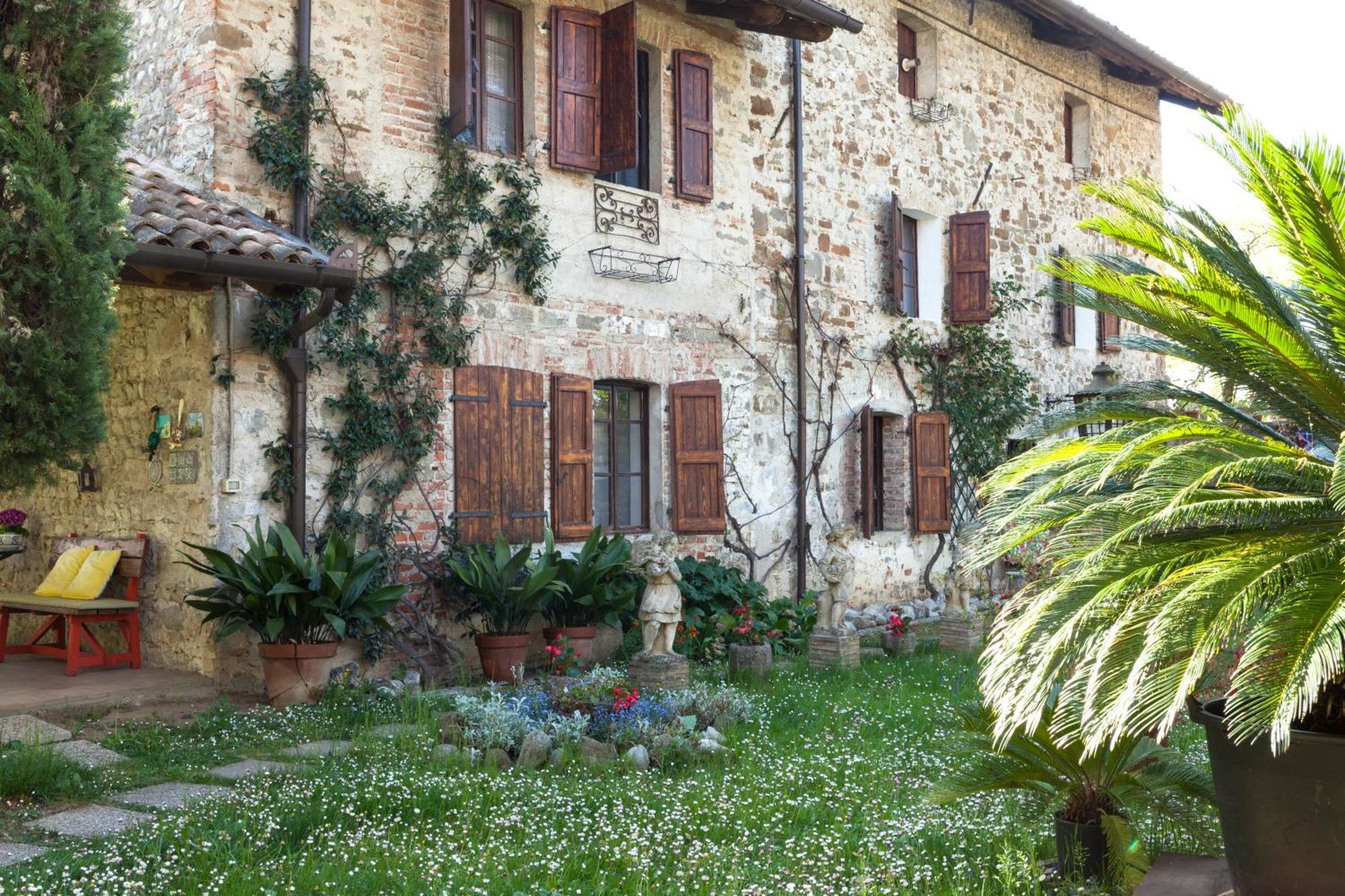 B&B La Casa Del Sole Manzano Exteriör bild